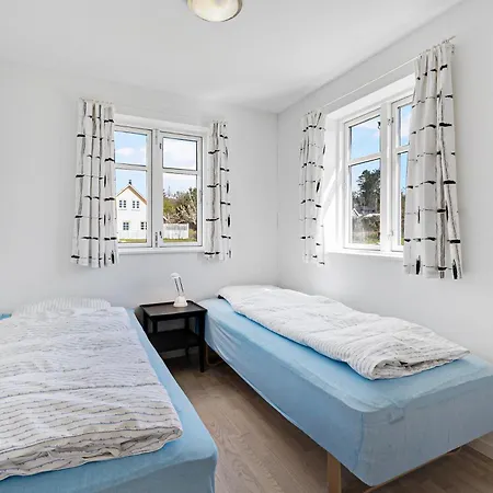 Casa vacanze Amazing In With 3 Bedrooms And Wifi